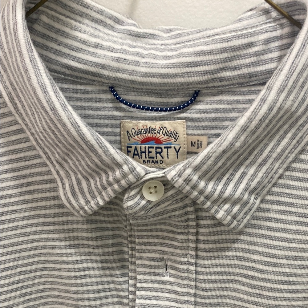Faherty Designer Brand.  Men's Gray and White Striped Casual Shirt. Medium.